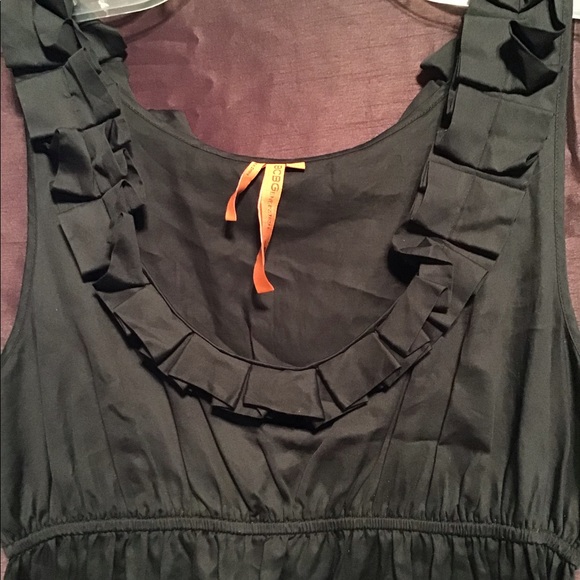 BCBG solid black top - Picture 3 of 5